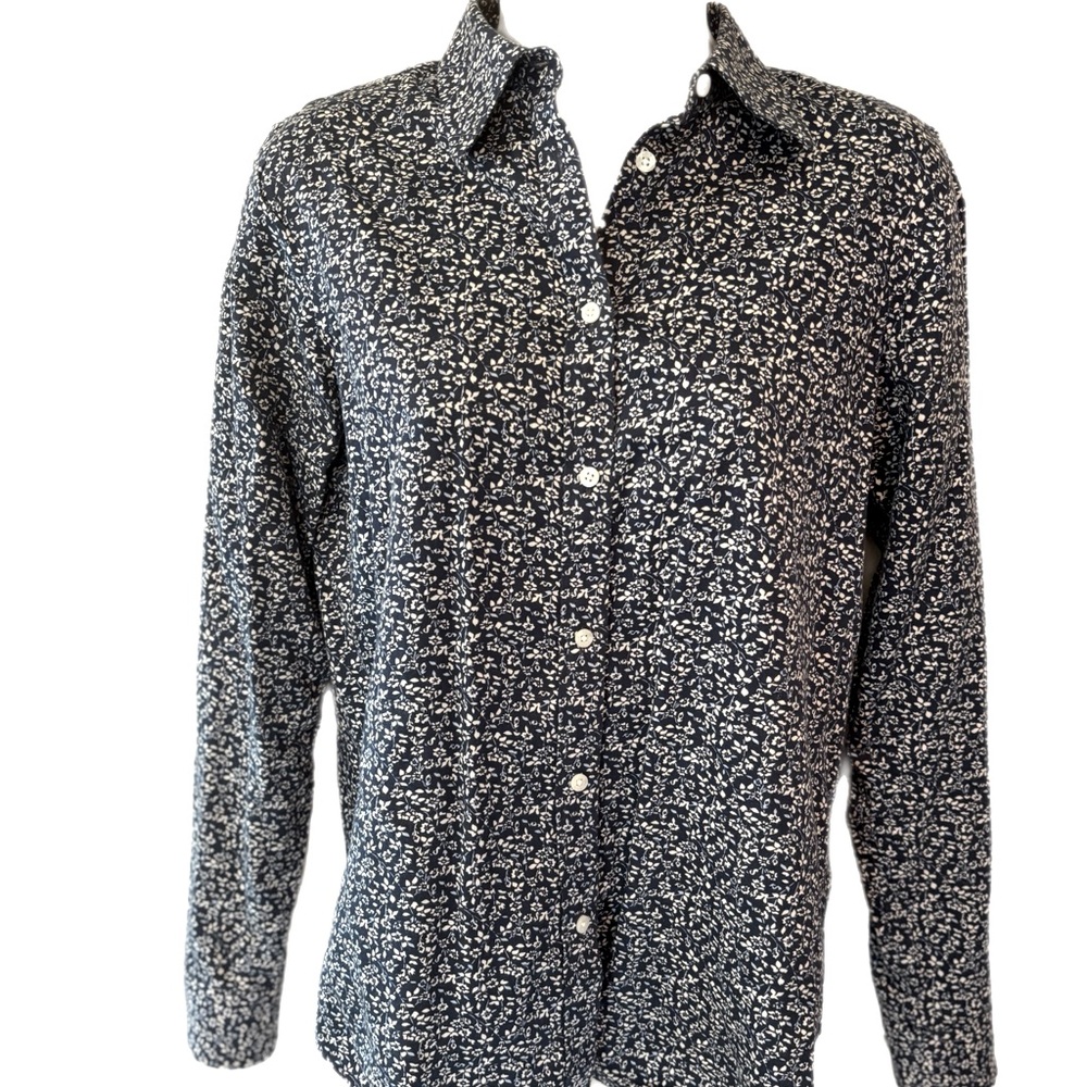Women’s Navy and White Patterned Shirt
